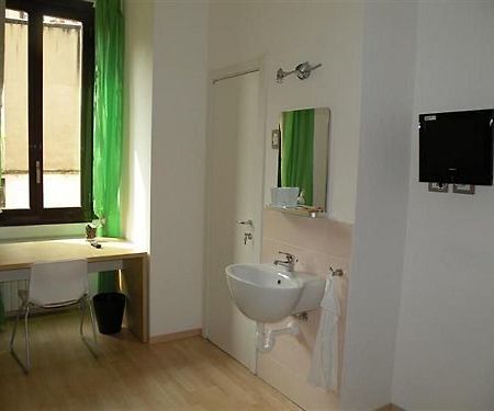 Le Tre Torri Hotel Milánó Kültér fotó